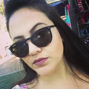 Meet your Posher, Gabriela